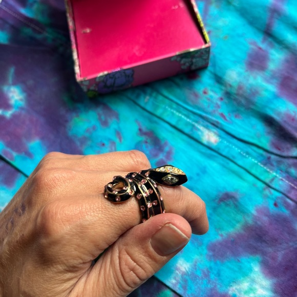 Betsey Johnson Black Snake Statement Ring - Picture 4 of 6